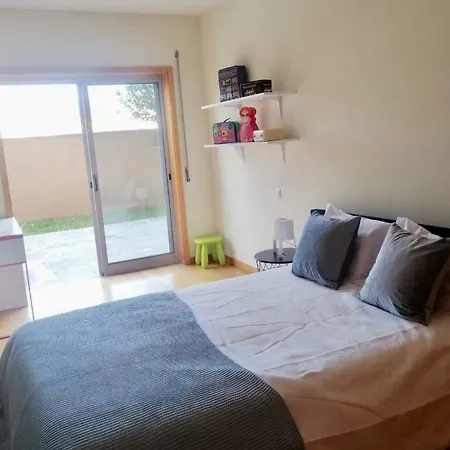 アパート Lemon Tree ヴィラ・ド・コンデ